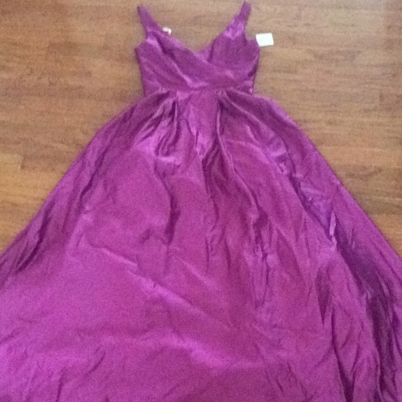 🆕 David’s Bridal purple pink pleated ball gown- 8 - Picture 3 of 6